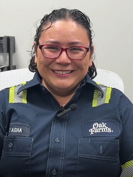 From farm pickup to final delivery, our haulers and delivery drivers go the distance to bring you delicious dairy.